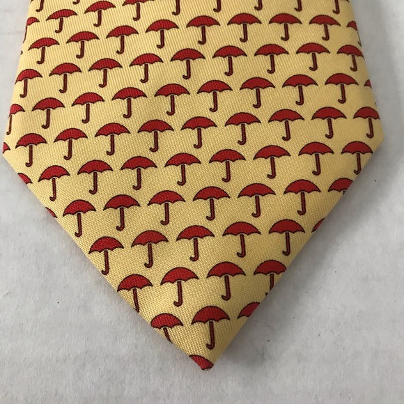 Umbrella Yellow Red Vineyard Vineyard Vines Tie - Picture 8 of 11